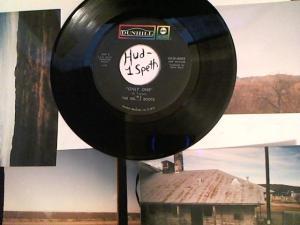 Hud-2 vinyl photos 1047