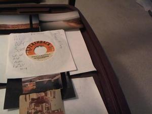 Hud-2 vinyl photos 275