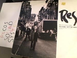 Hud-2 vinyl photos 700