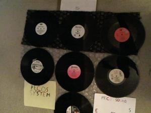 Hud-2 vinyl photos 3994