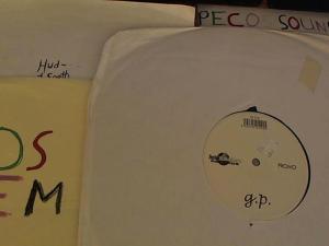 Hud-2 vinyl photos 3762