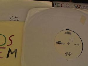 Hud-2 vinyl photos 3764