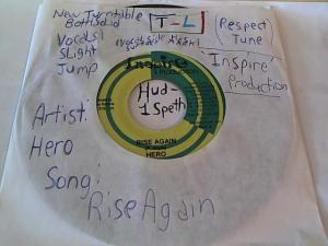 Hud-2 vinyl photos 610