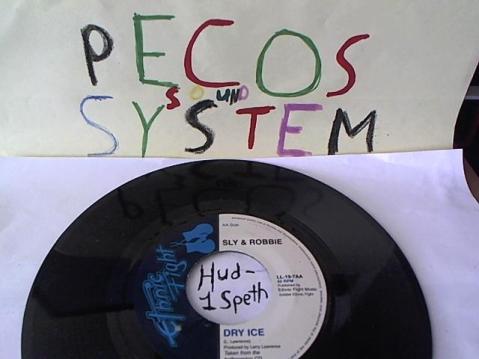 Hud-2 vinyl photos 112