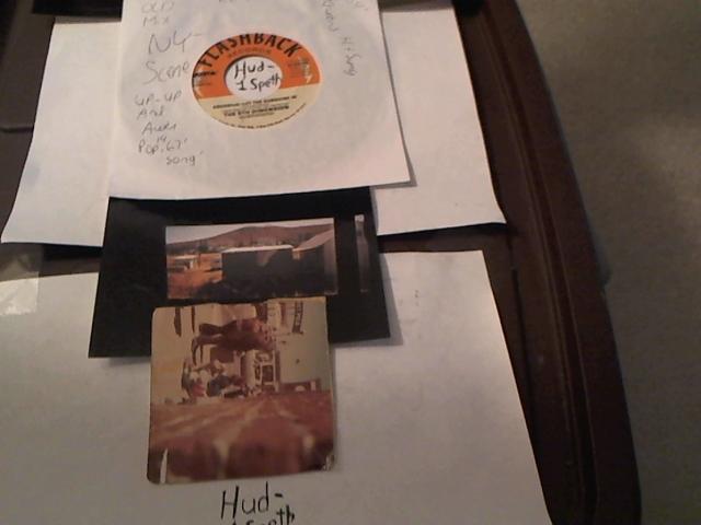 Hud-2 vinyl photos 2036