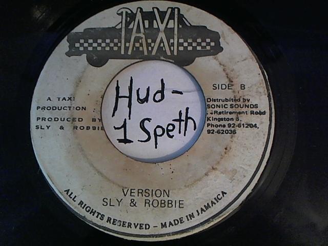 Hud-2 vinyl photos 2432