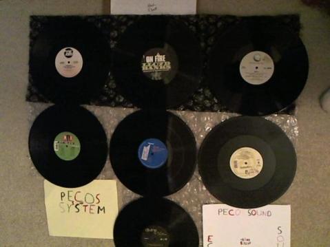 Hud-2 vinyl photos 3443