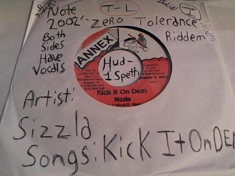 Hud-2 vinyl photos 723