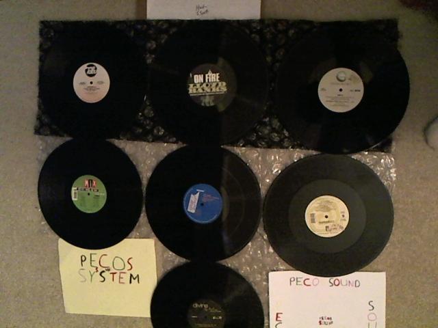 Hud-2 vinyl photos 3443