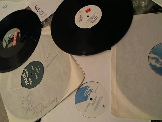 Hud-2 vinyl photos 3568